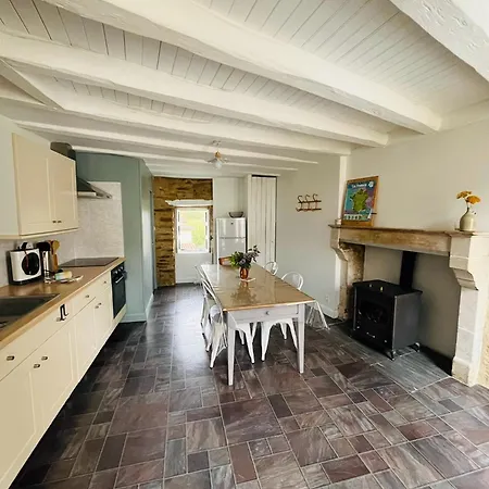 Prázdninový dům Le 19 Rue **,maison De Charme Proche Du Puy Du Fou