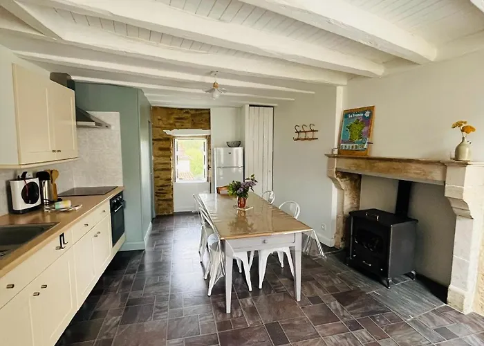 Feriehus Le 19 Rue **,maison De Charme Proche Du Puy Du Fou